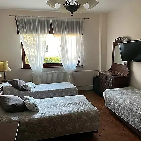 Heep Bed & Breakfast Białogóra